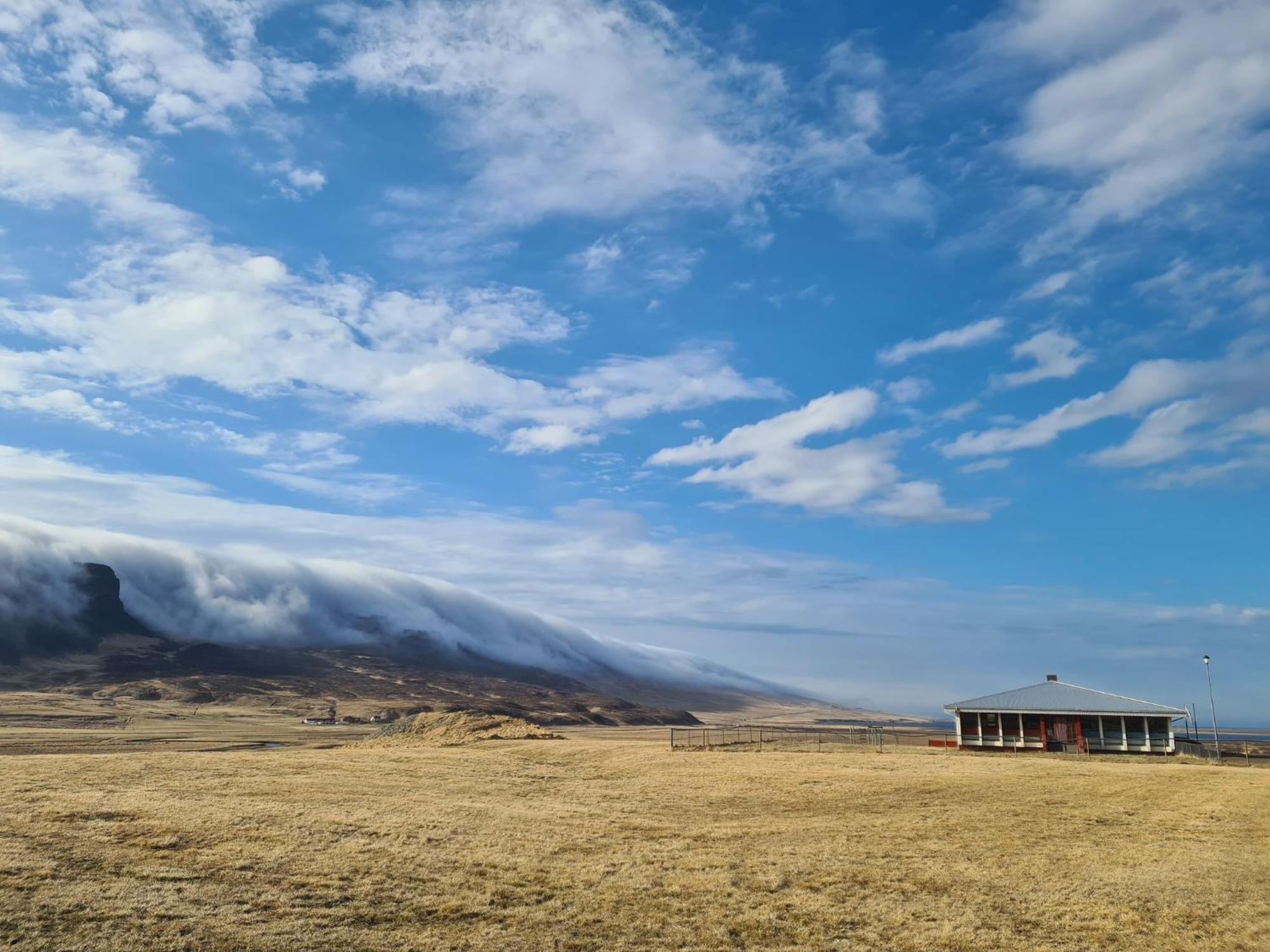 Hotel Hvitserkur Хваммстанги Экстерьер фото